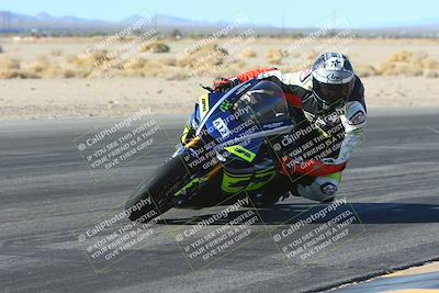 media/Jan-10-2025-CVMA Friday Practice (Fri) [[489e0da257]]/Group 4 and Trackday/Session 2 (Turn 4 Inside)/